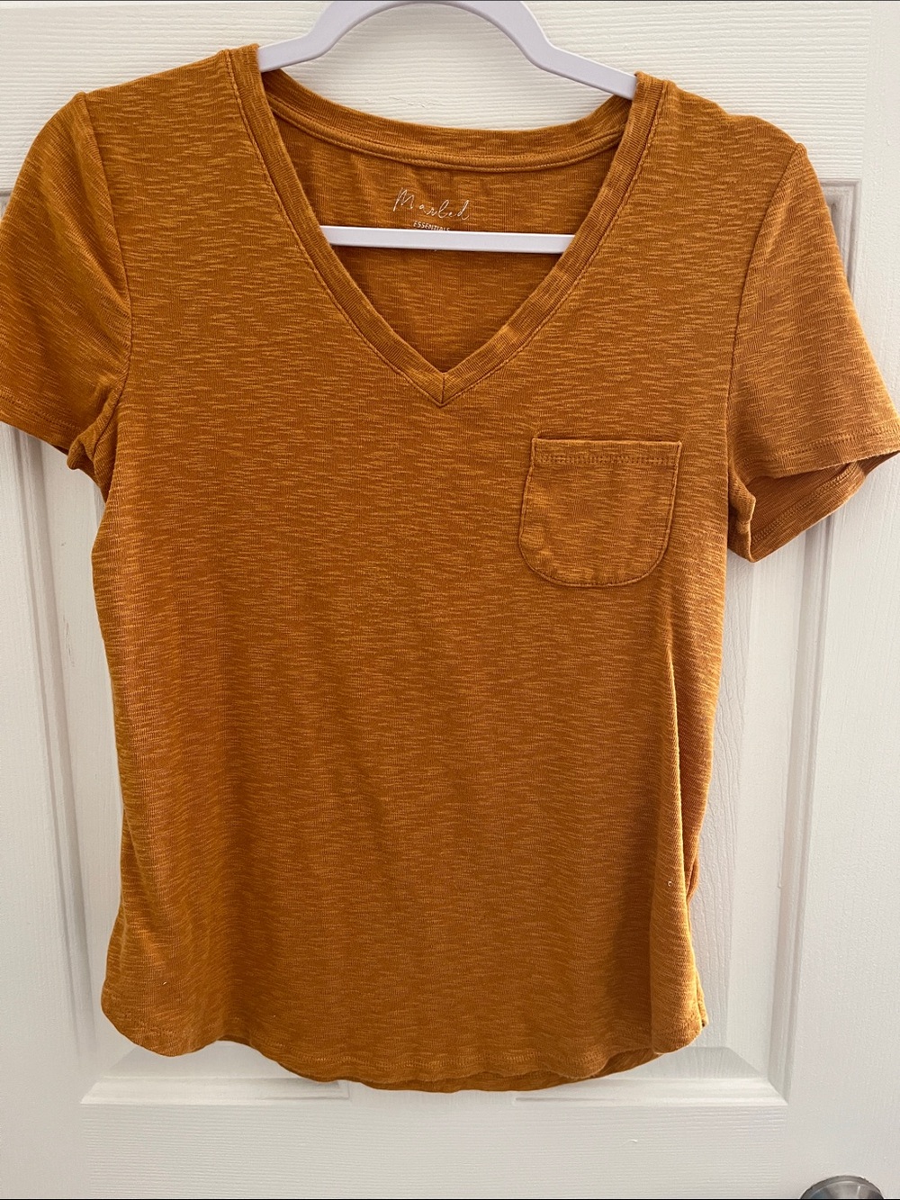 Women's V-Neck Pocket Tee in Rusty Mustard